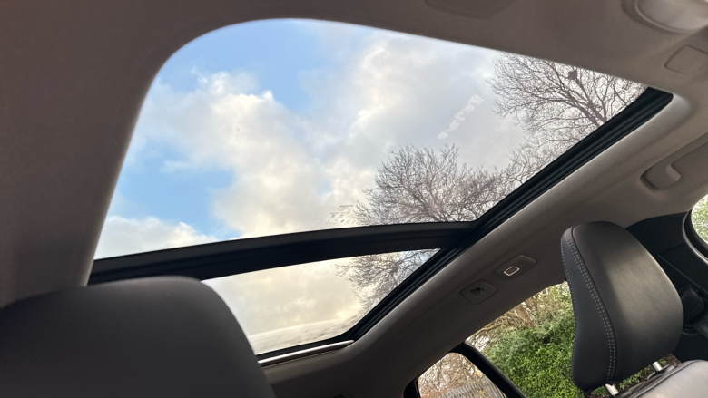 Volvo XC40 2.0 B4P Ultra Dark 5dr Auto Petrol Estate